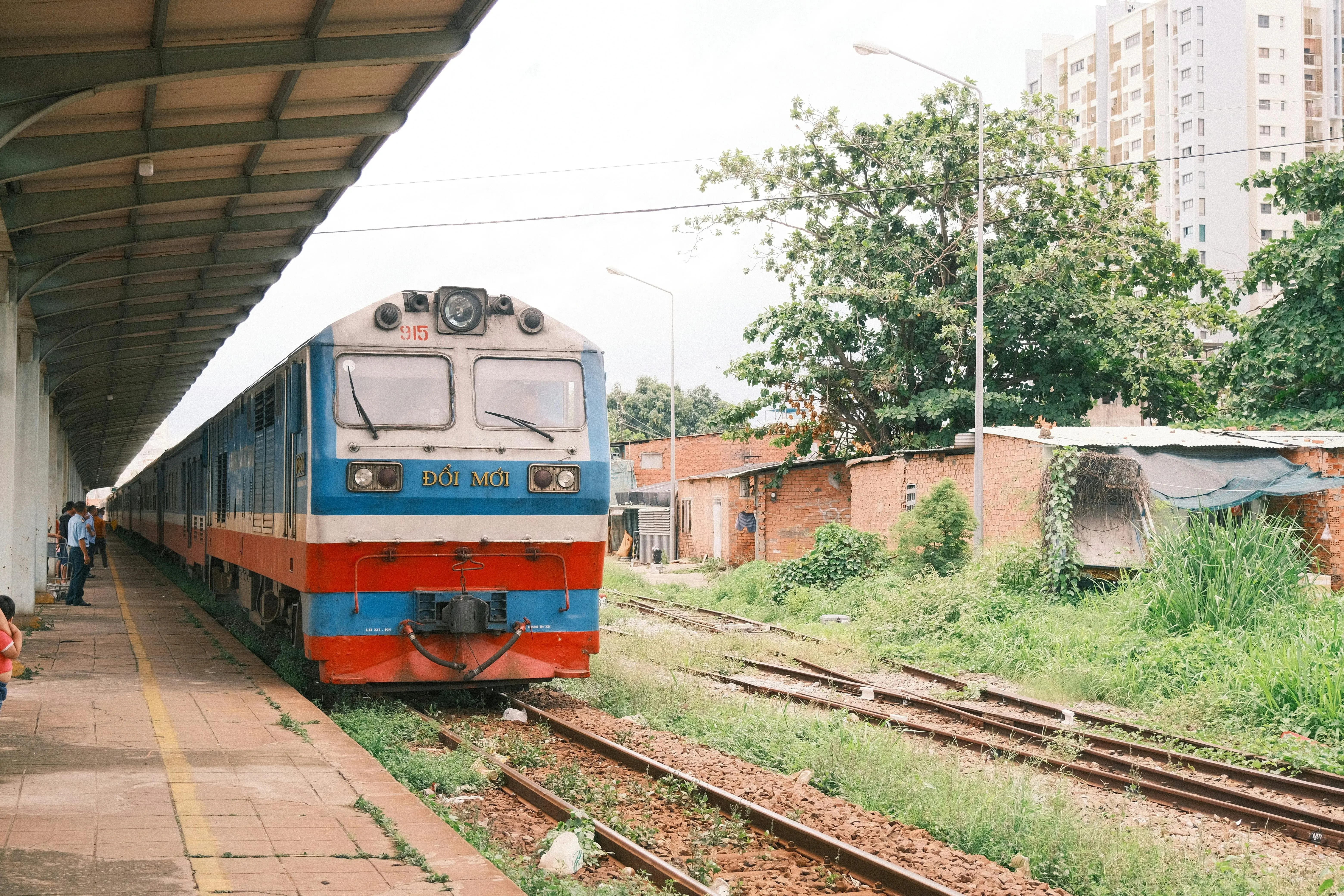 vietnam train stations